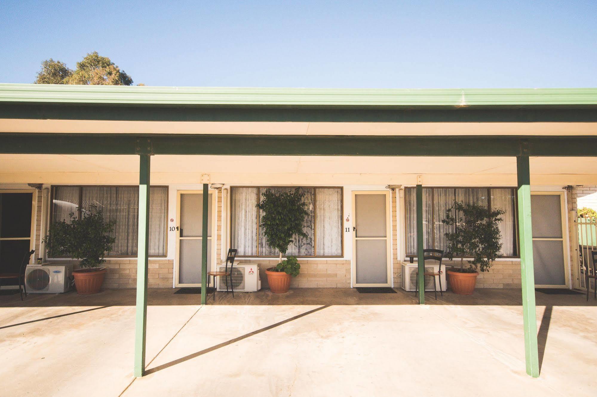 Vineland Motel